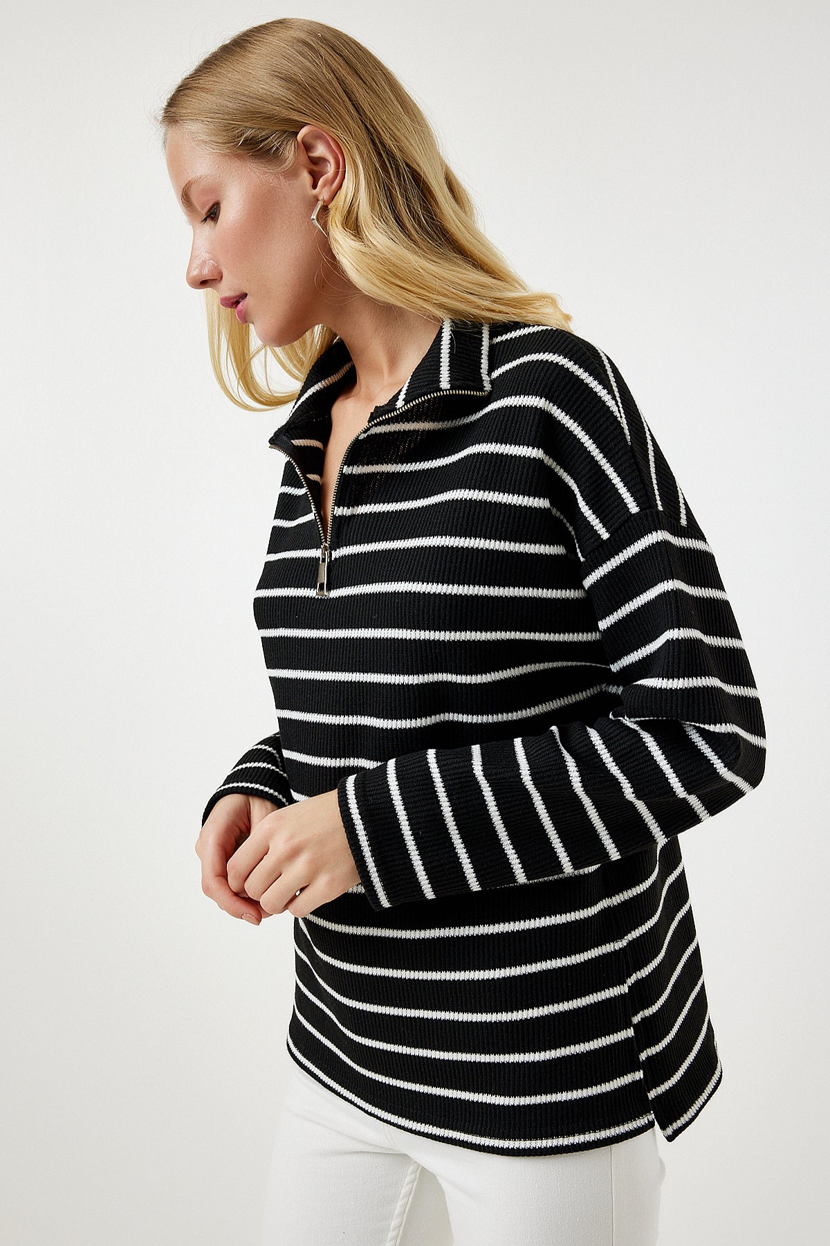 Siyah Çizgili Oversize Mevsimlik Triko Bluz UB00258
