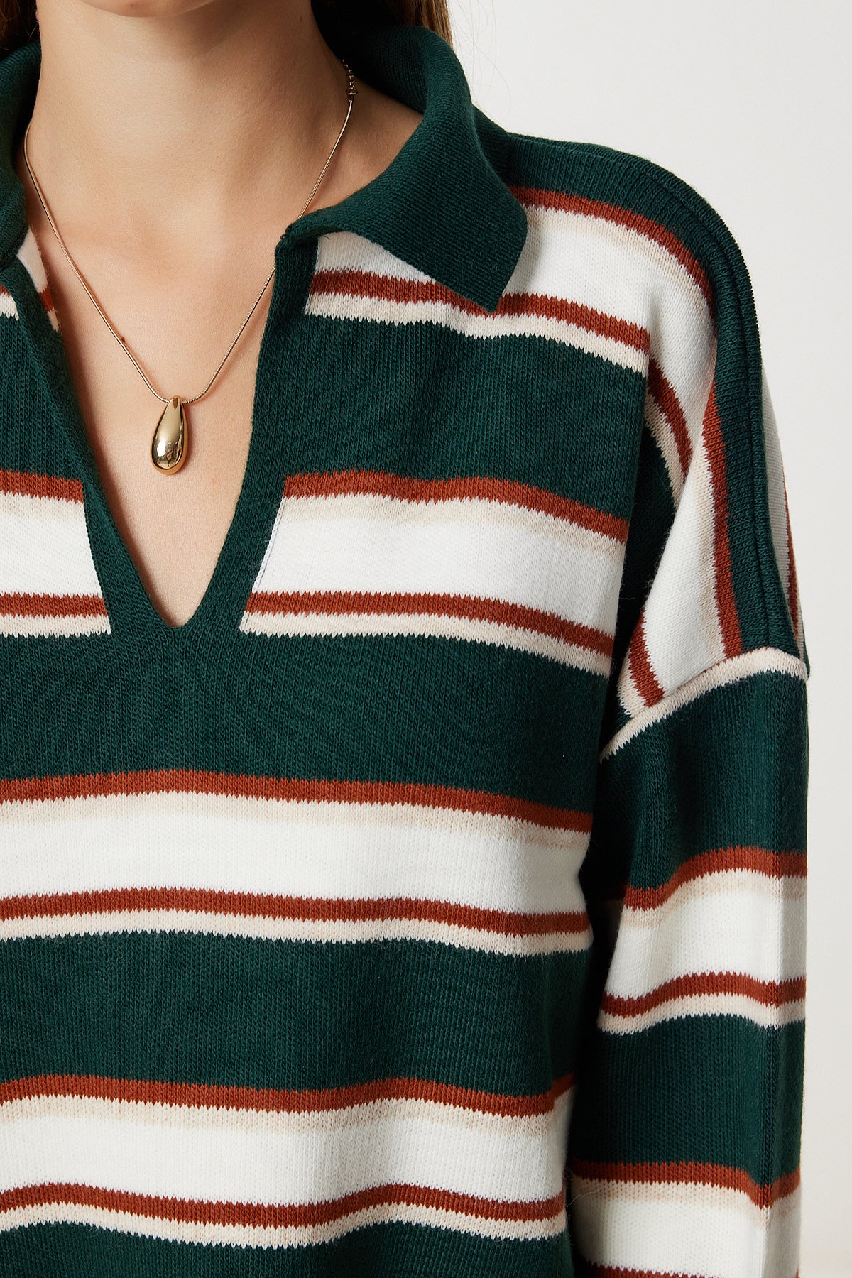 Yeşil Polo Yaka Çizgili Crop Triko Kazak Kİ00056