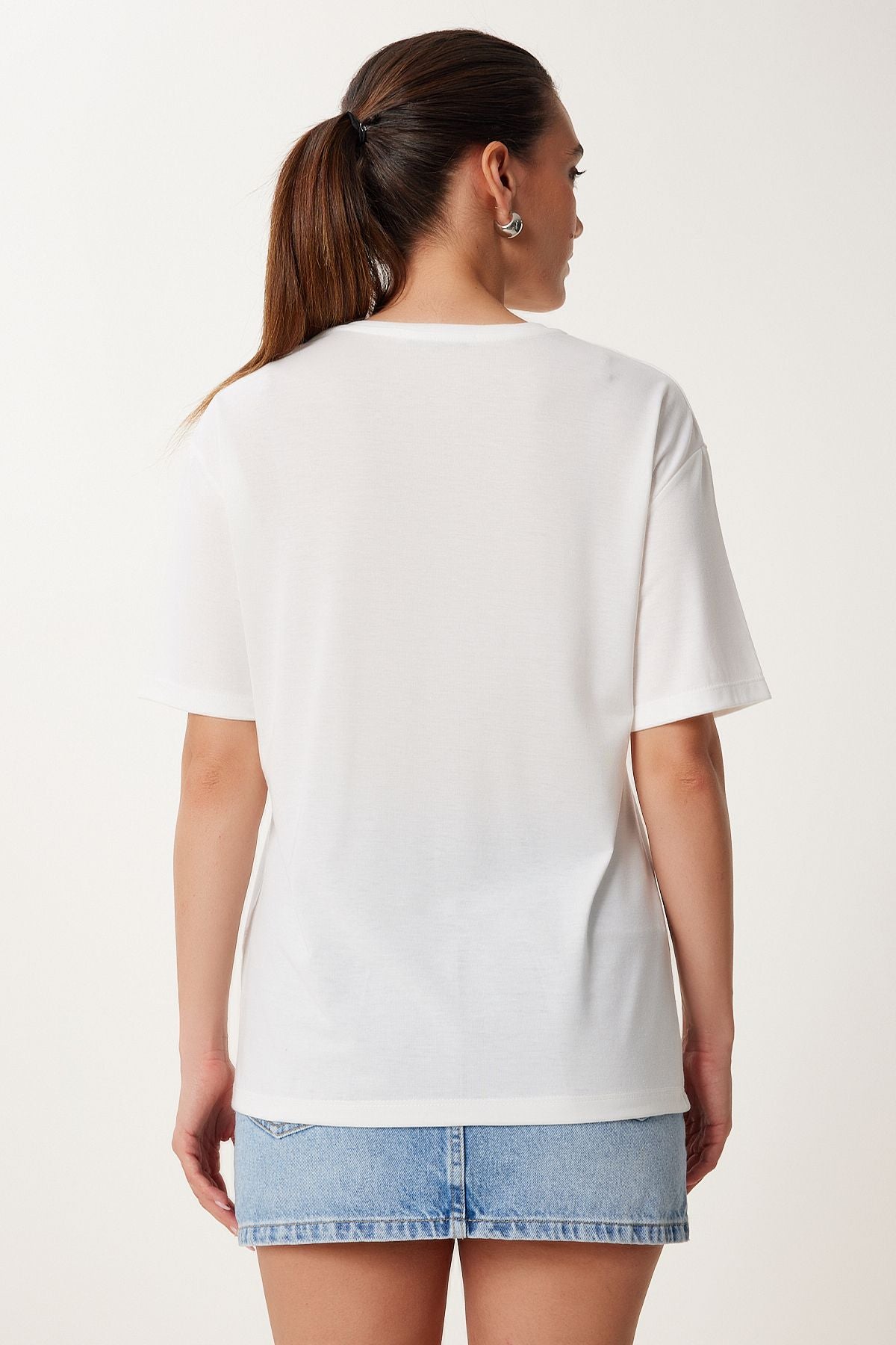 Ekru İnci Ve Boncuk Detaylı Baskılı Örme T-Shirt PB00029