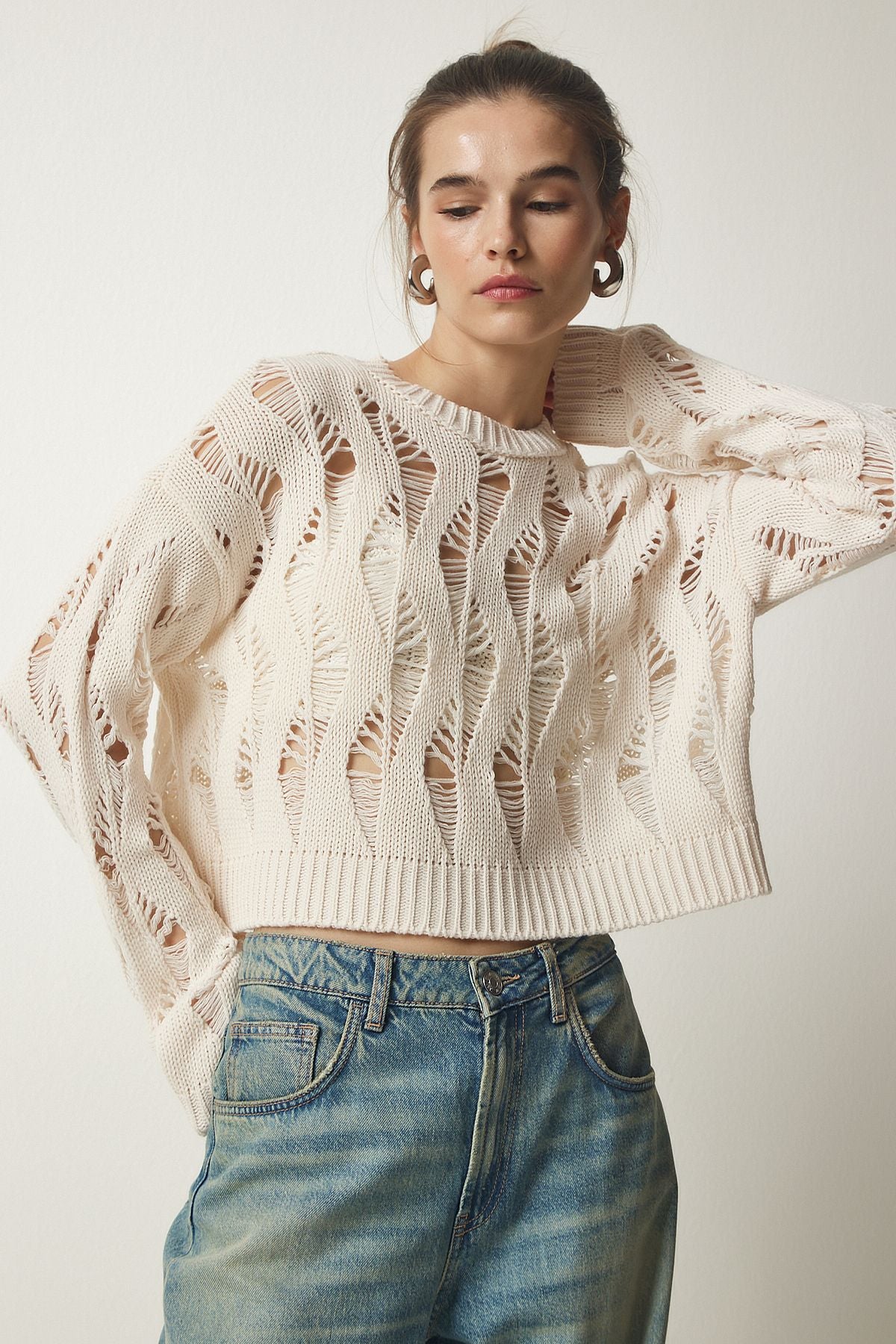 Krem Yırtık Detaylı Ajurlu Crop Triko BV00112