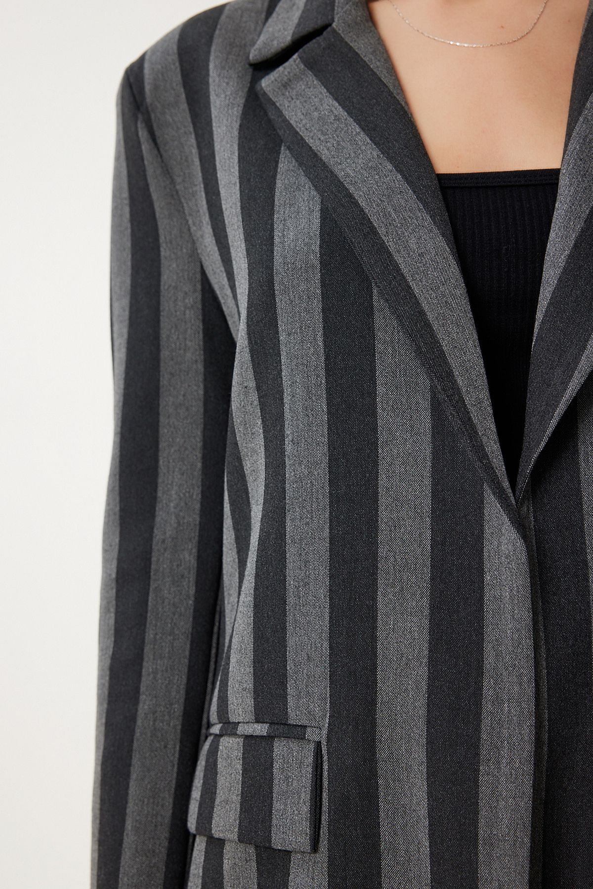 Gri Çizgili Oversize Mevsimlik Blazer Ceket MX00185