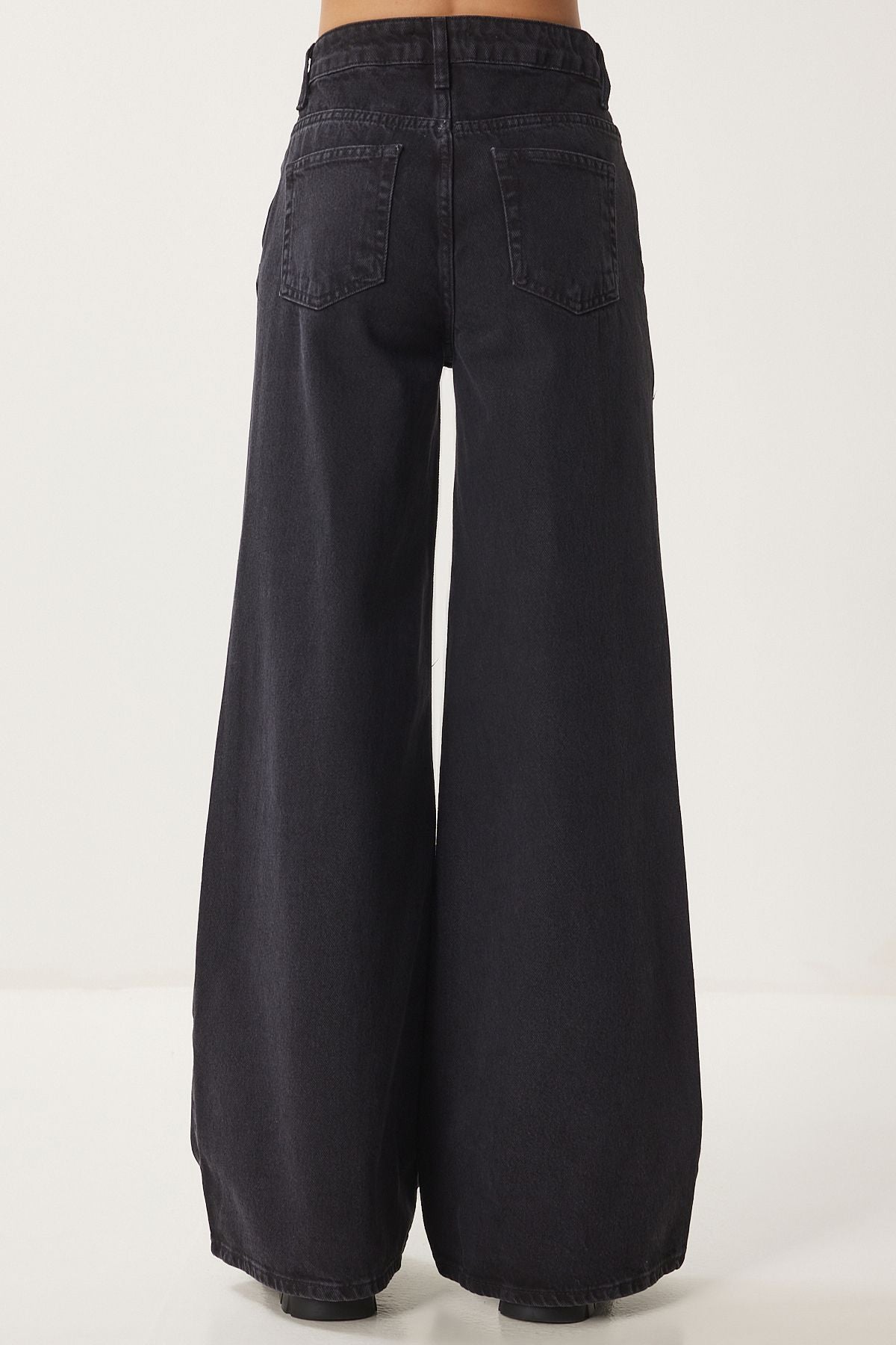 Siyah Orta Bel Geniş Paça Jean FN03413