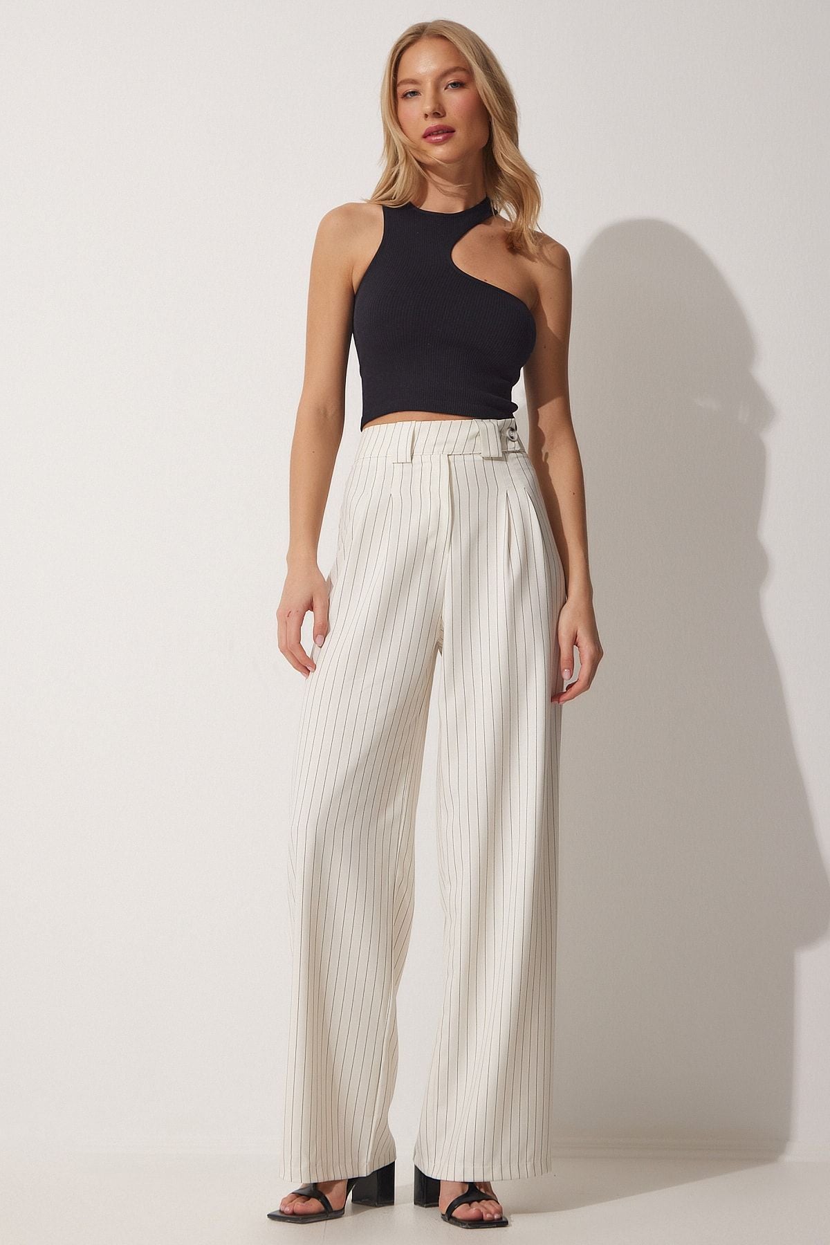 Açık Krem Pilili Bol Paça Pantolon GK00008