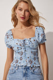Gök Mavi Çiçekli Büzgü Yakalı Örme Crop Bluz HK00021