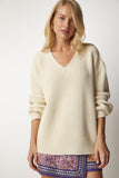 Krem V Yaka Oversize Basic Triko Kazak MX00130