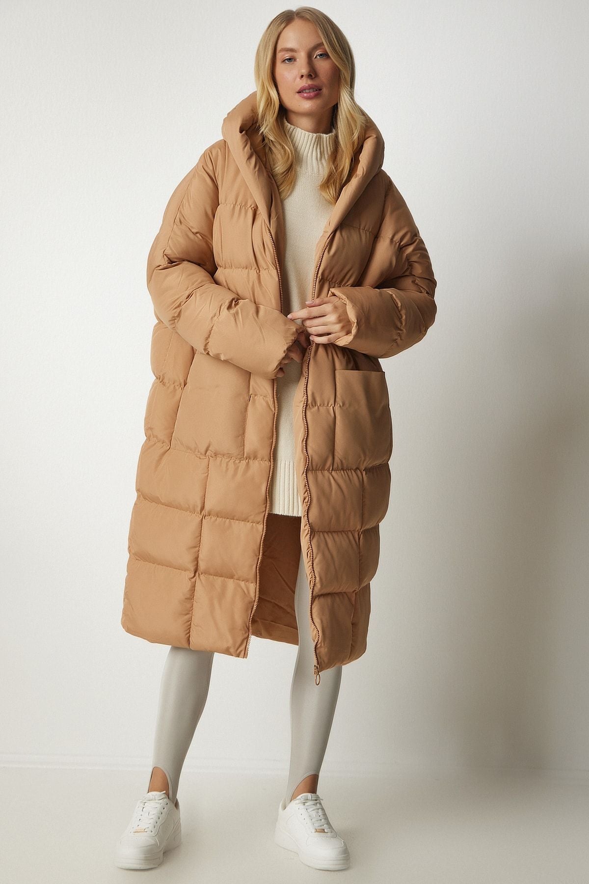 Bisküvi Kapüşonlu Oversize Uzun Şişme Kaban NT00428
