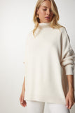 Krem Balıkçı Yaka Oversize Triko Kazak BV00084