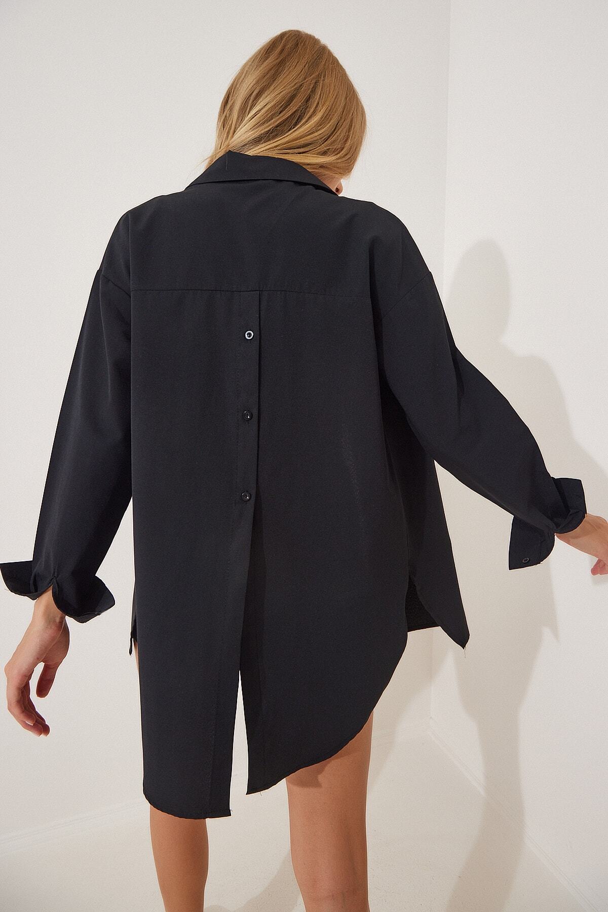 Siyah Arkası Düğmeli Oversize Poplin Gömlek DD01103