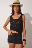Siyah Askılı Ajurlu Crop Triko Bluz NS00392