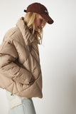 Bej Balıkçı Yaka Oversize Şişme Mont HK00028