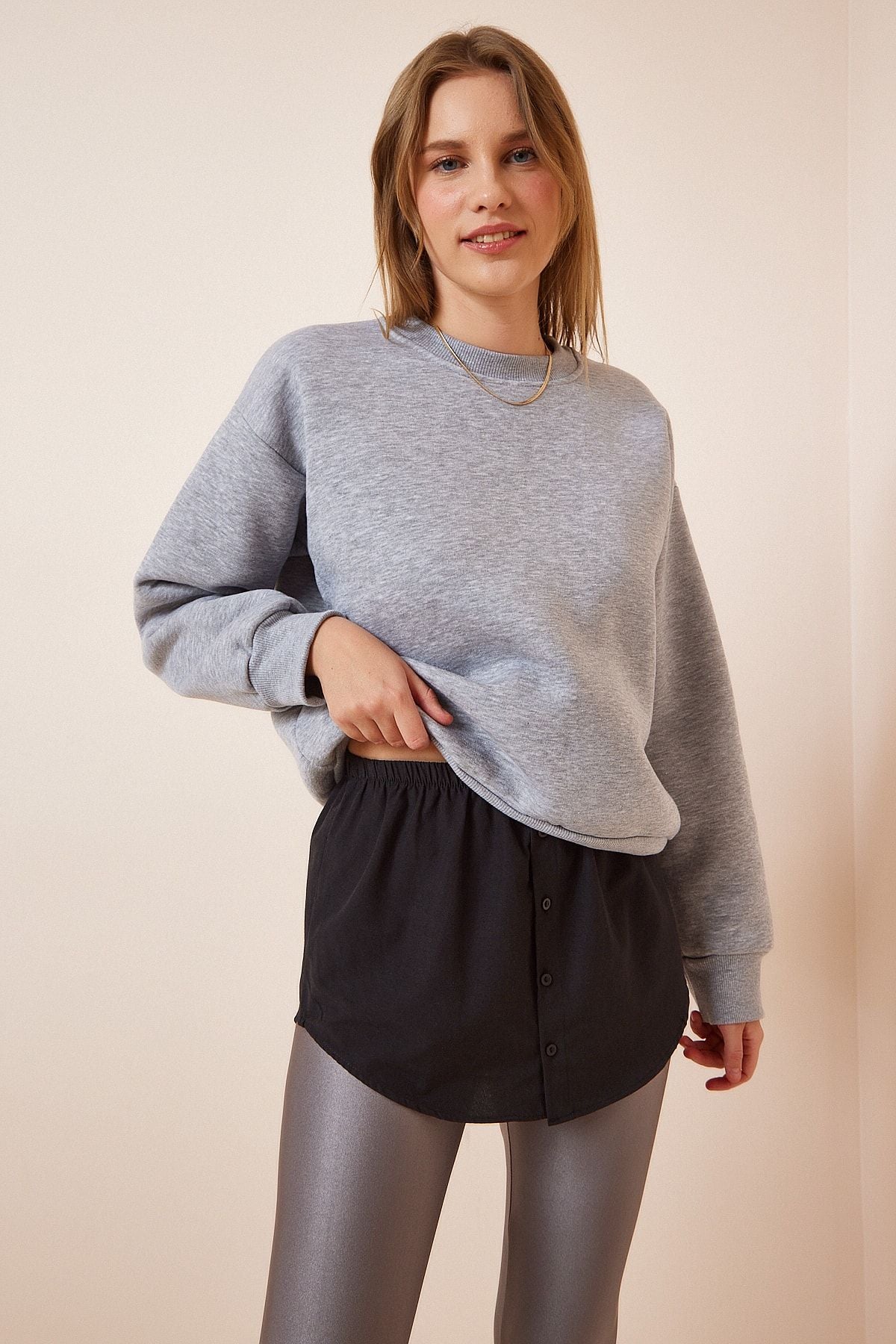 Siyah Kazak Ve Sweatshirt Altı Etek Poplin Gömlek DD01150