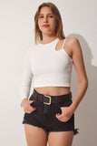 Beyaz Cut Out Detaylı Crop Örme Bluz UB00090