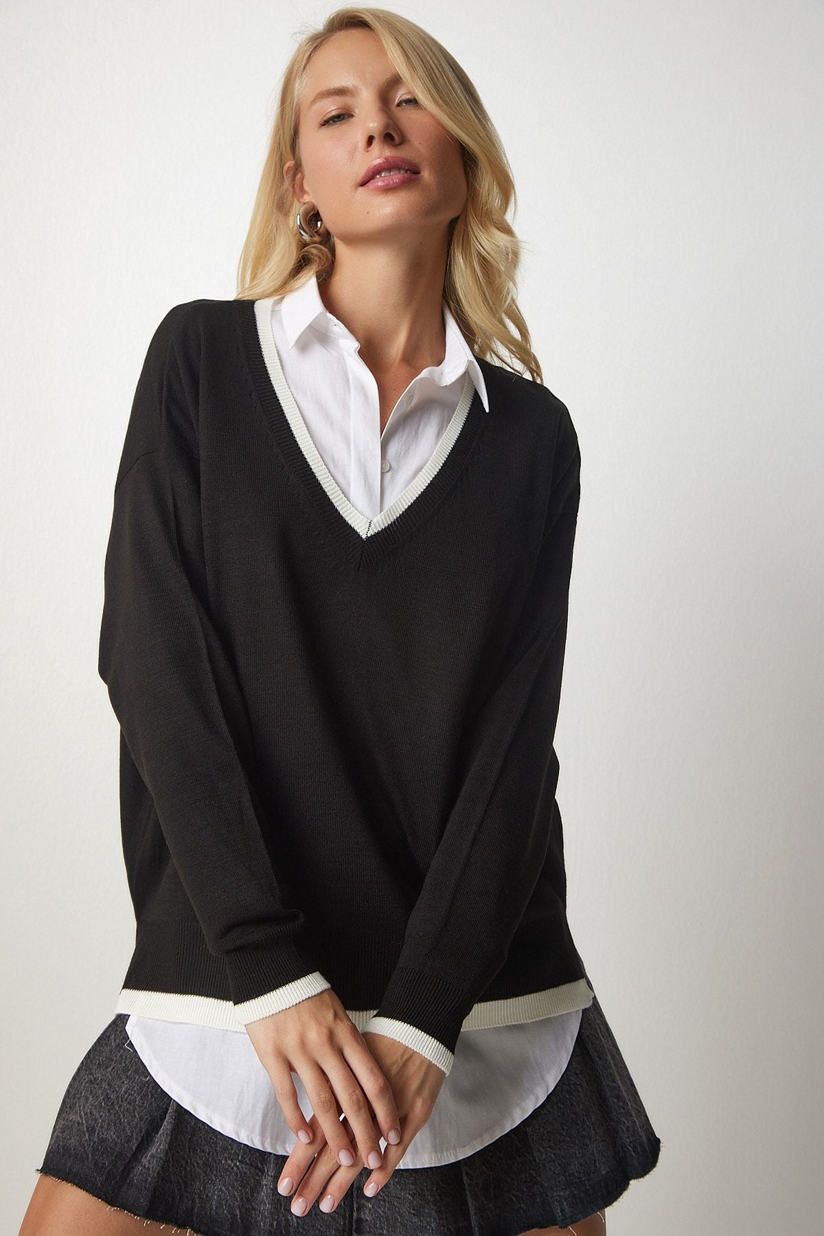 Siyah V Yaka Oversize Triko Kazak BV00081