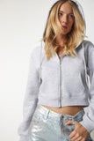 Gri Kapüşonlu Fermuarlı Crop Sweatshirt UB00136