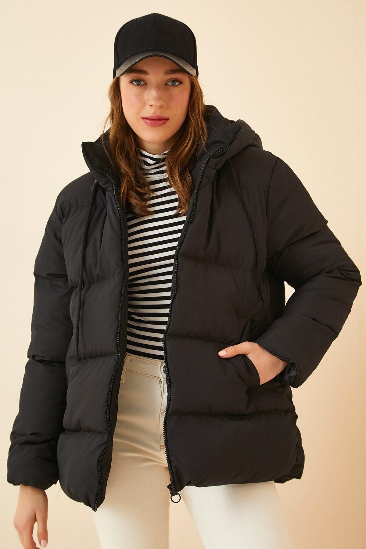 Siyah Kapüşonlu Oversize Şişme Mont RV00001