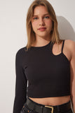 Siyah Cut Out Detaylı Crop Örme Bluz UB00090