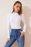 Beyaz Fitilli Balıkçı Yaka Crop Örme Bluz GT00059