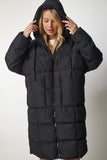 Siyah Kapüşonlu Oversize Şişme Kaban HK00027