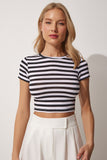 Siyah Beyaz Çizgili Crop Örme T-Shirt AA00038