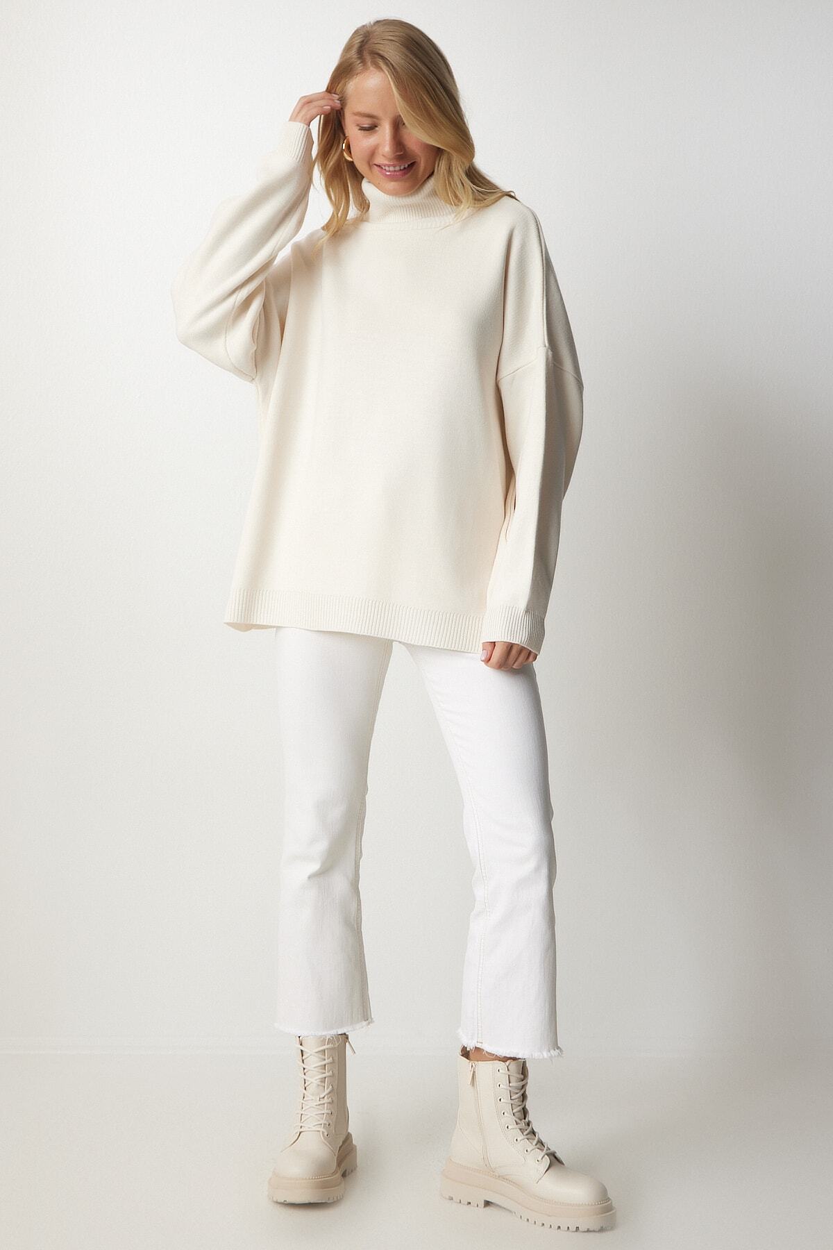 Krem Balıkçı Yaka Oversize Triko Kazak BV00084