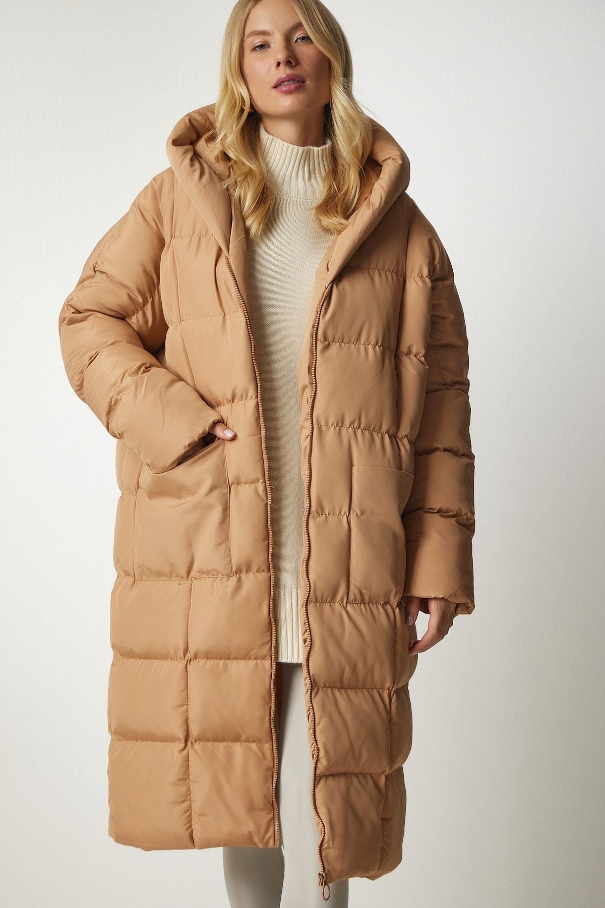 Bisküvi Kapüşonlu Oversize Uzun Şişme Kaban NT00428
