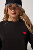 Siyah Kalp Nakışlı Pamuklu Oversize T-Shirt CR00405