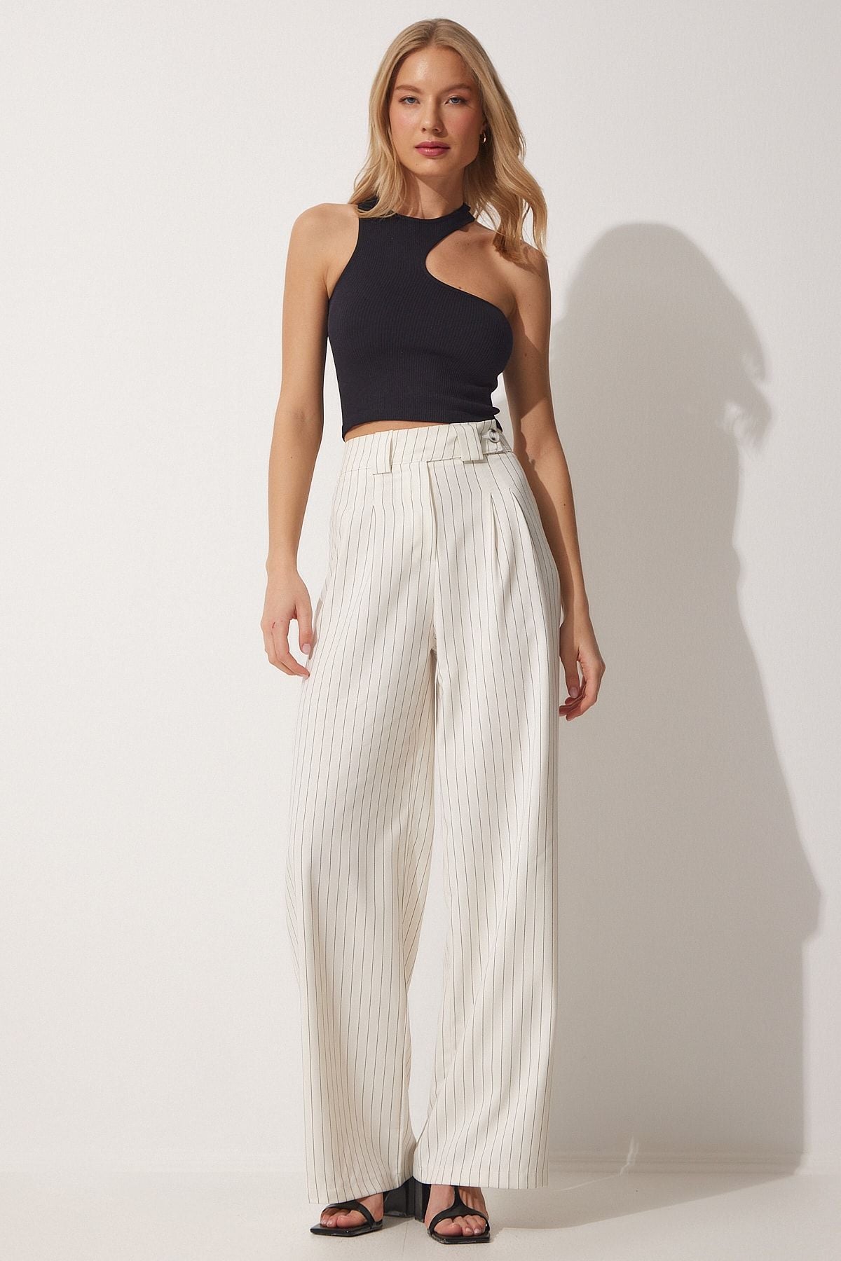 Açık Krem Pilili Bol Paça Pantolon GK00008