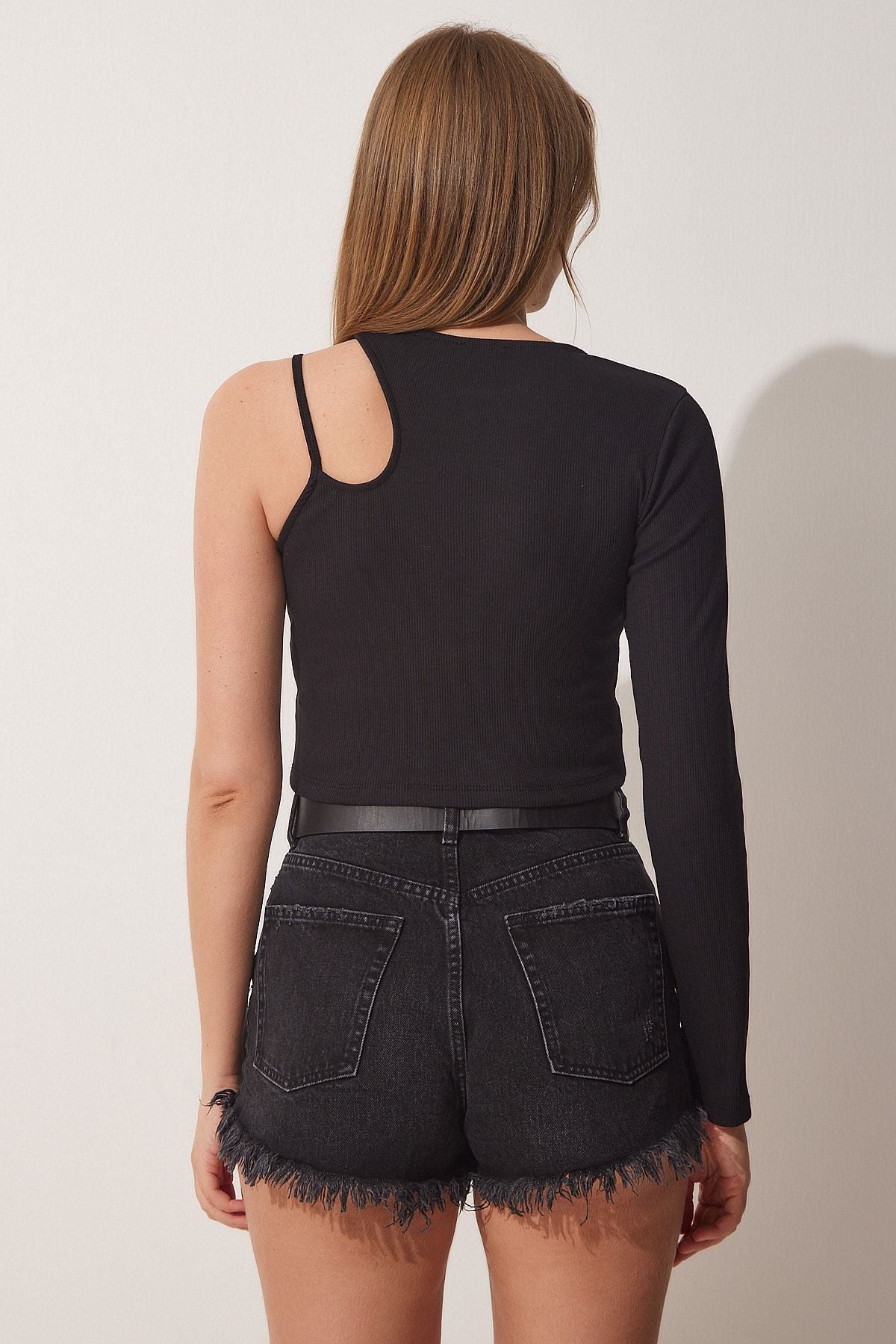 Siyah Cut Out Detaylı Crop Örme Bluz UB00090