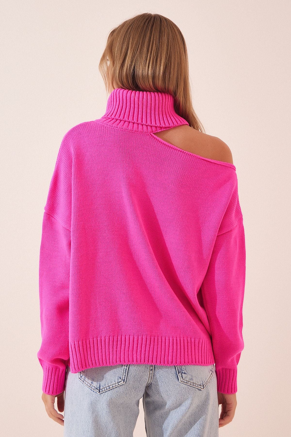 Pembe Cut Out Detaylı Balıkçı Yaka Triko Kazak PN00068