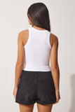 Beyaz Halter Yaka Nakışlı Fitilli Crop Örme Bluz US00904
