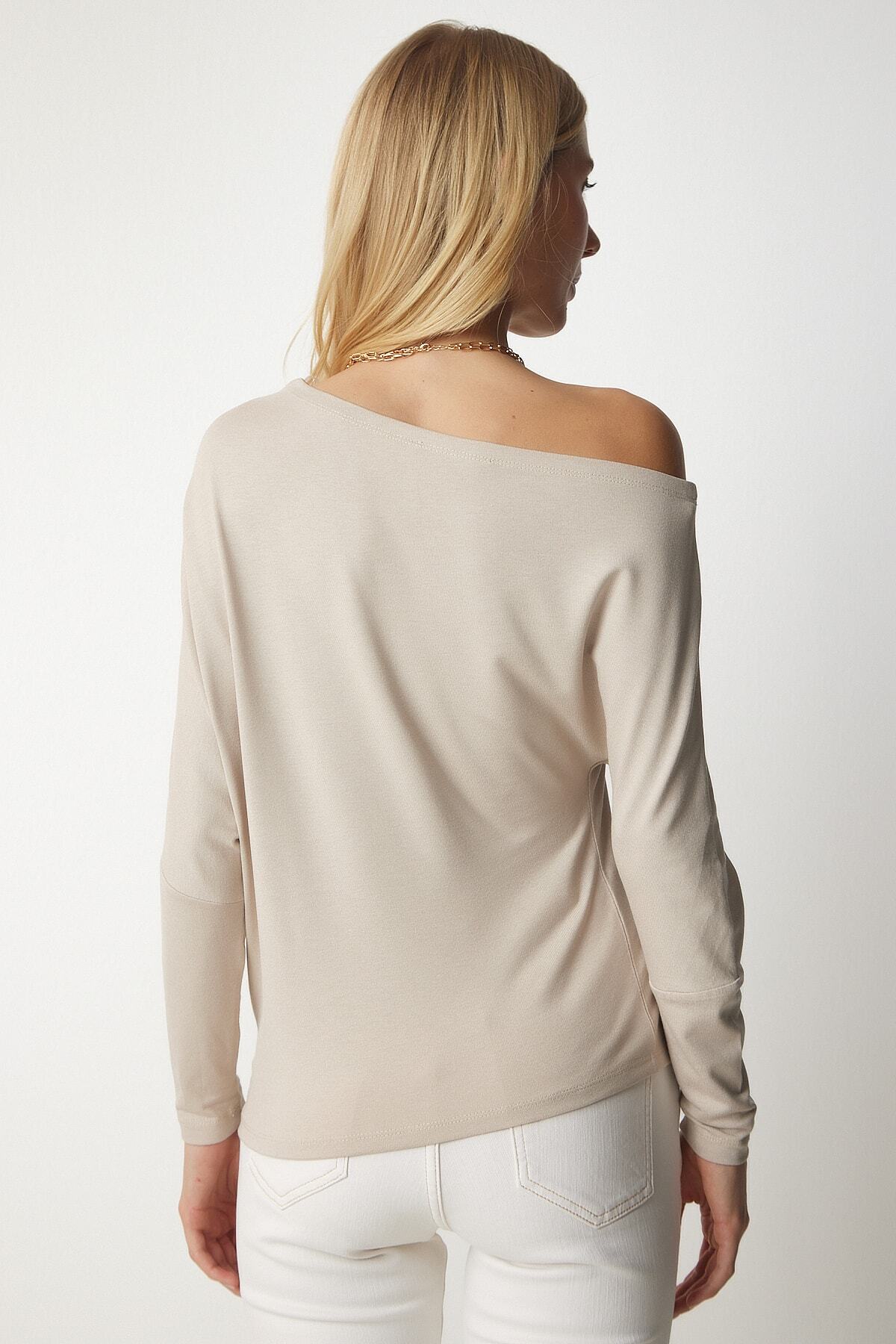 Bej Kayık Yaka Triko Bluz UB00151