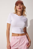 Beyaz Bisiklet Yaka Crop T-Shirt UB00064