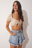 Bej Keten Karışımlı Büzgülü Crop Bluz BV00065