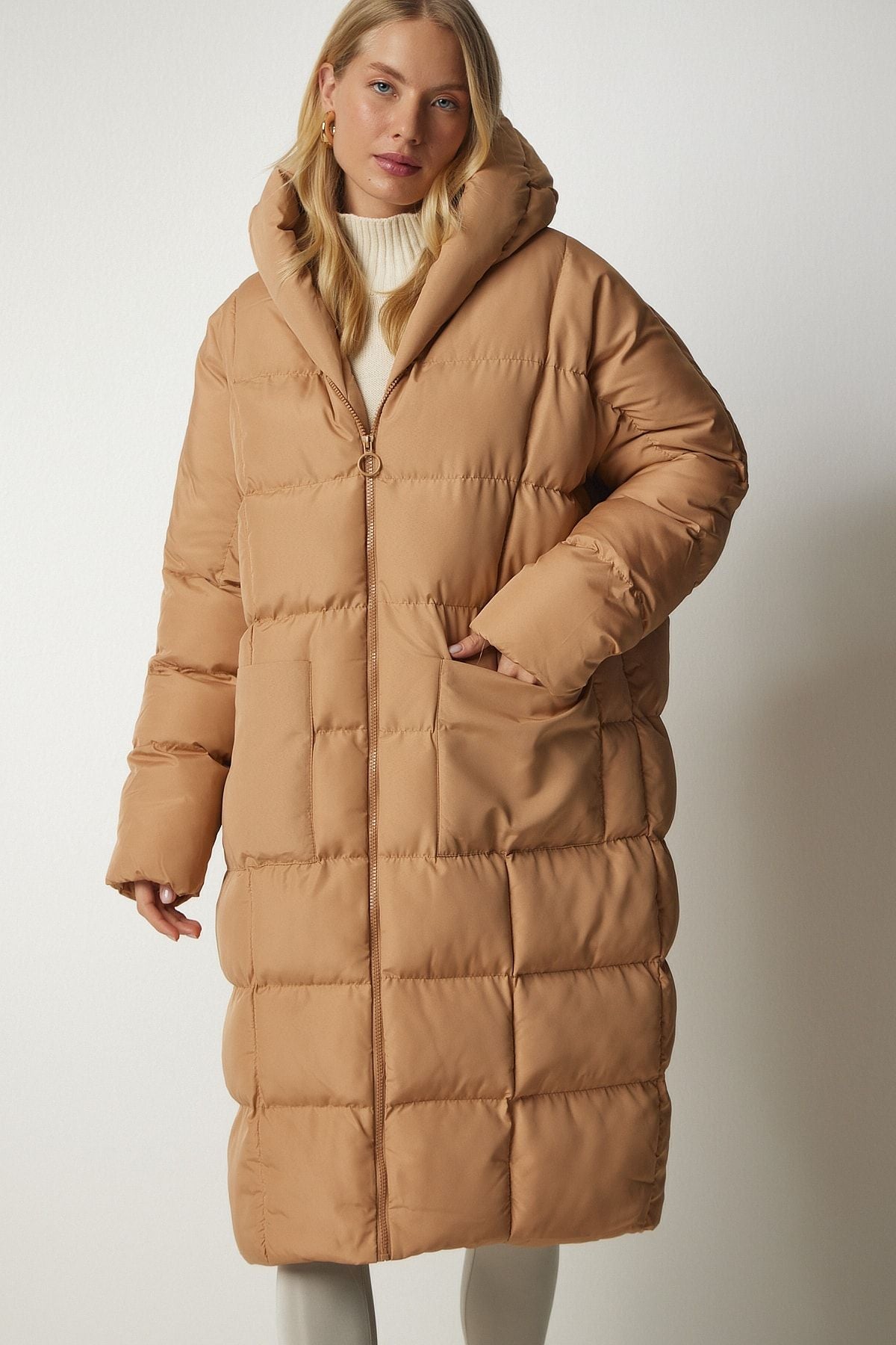 Bisküvi Kapüşonlu Oversize Uzun Şişme Kaban NT00428