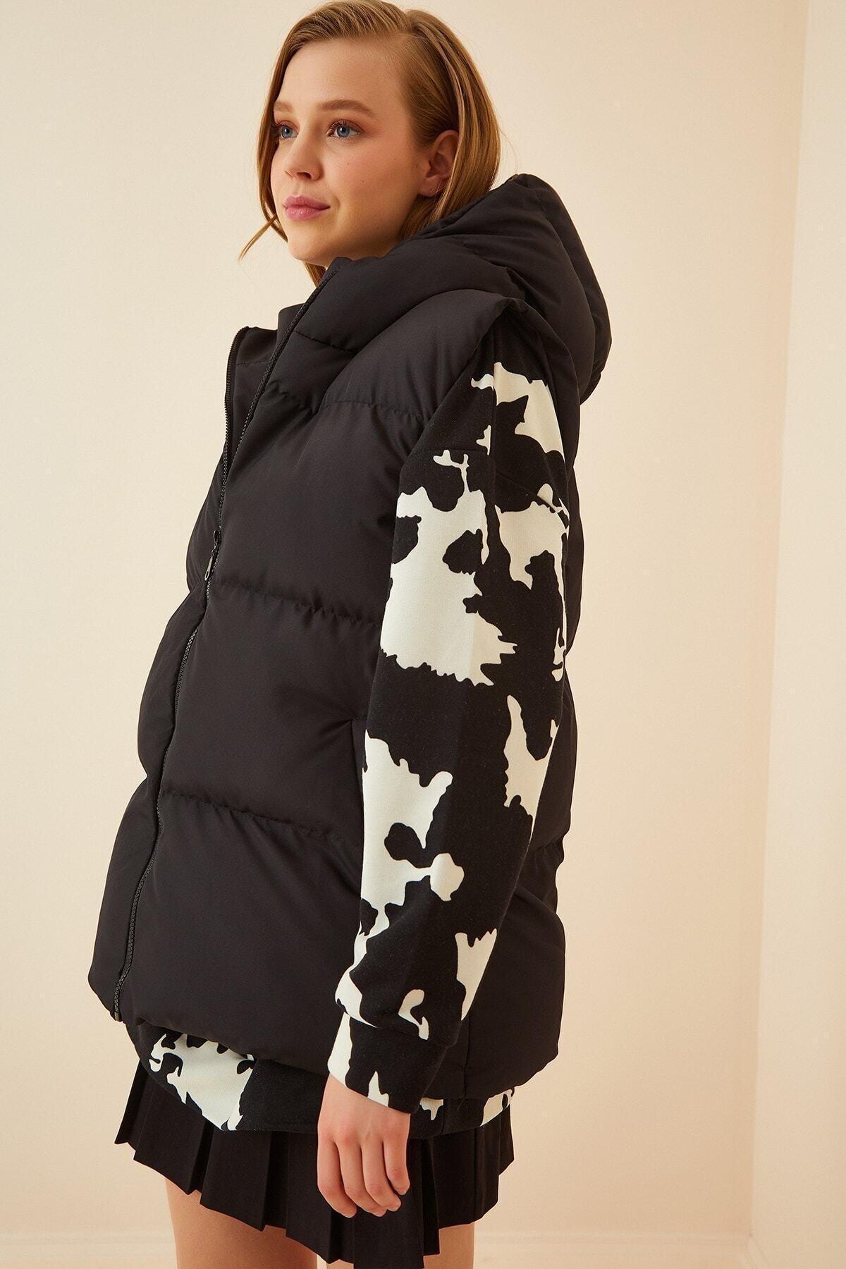 Siyah Kapüşonlu Oversize Şişme Yelek MK00176