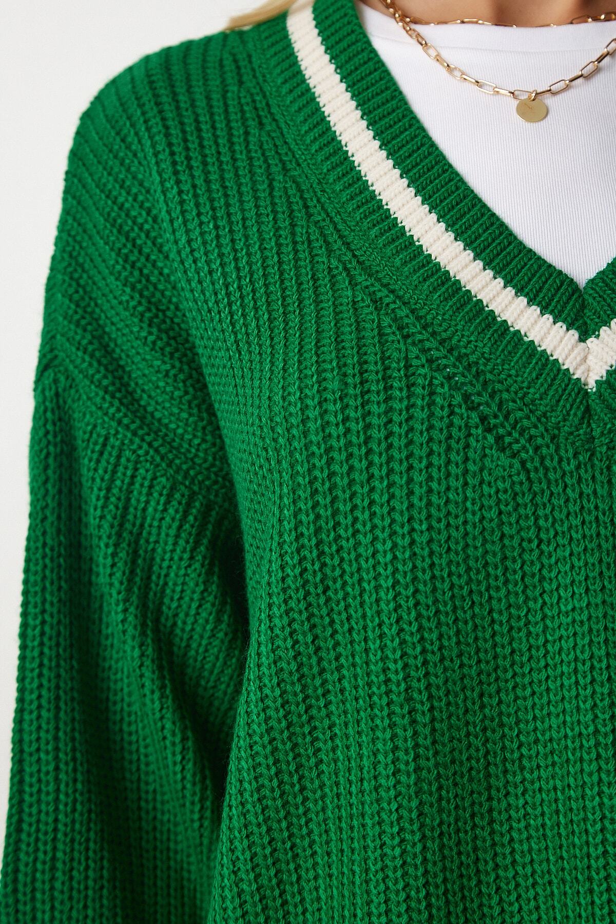 Yeşil V Yaka Oversize Uzun Triko Kazak  BP00140