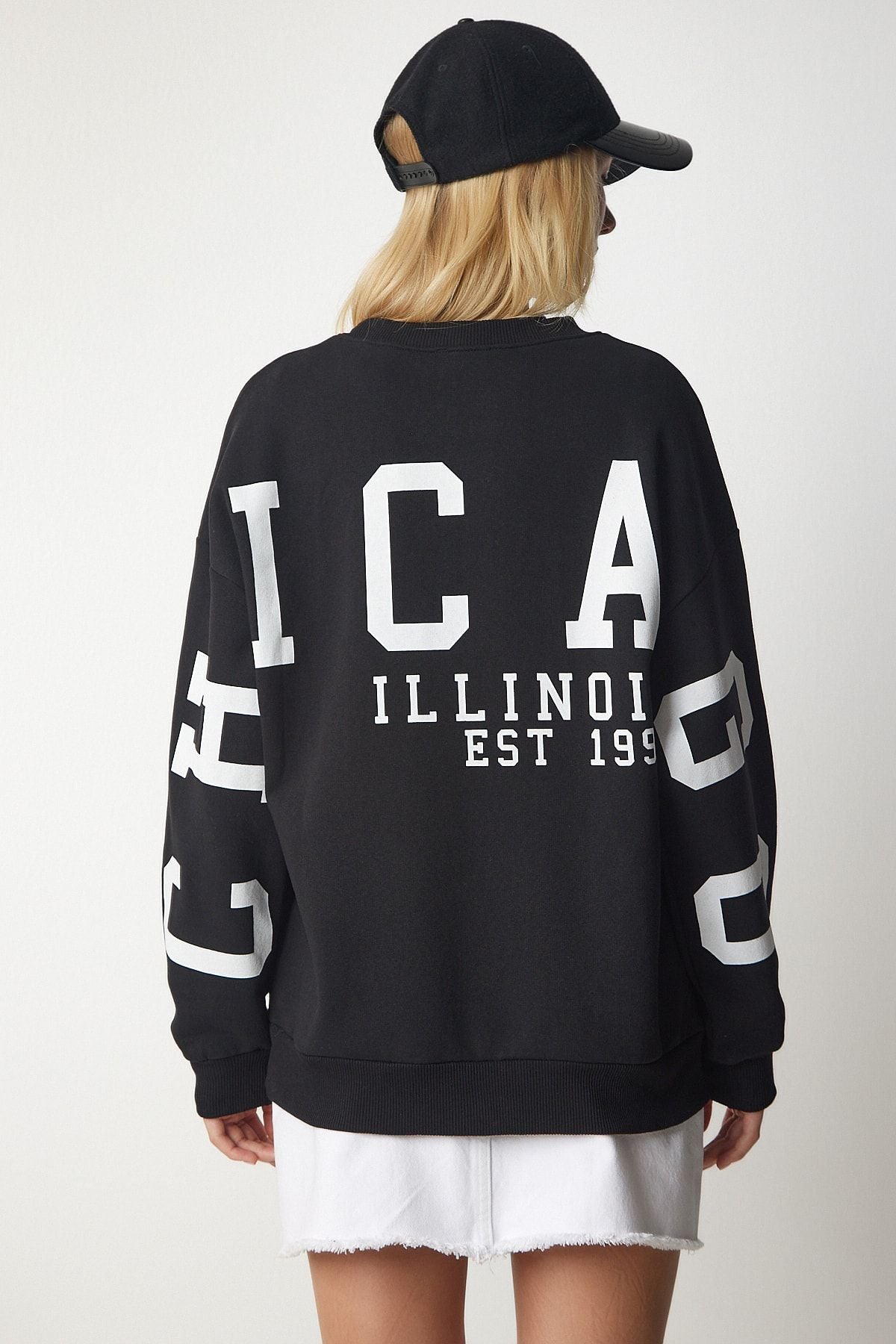 Siyah Baskılı Oversize Sweatshirt HF00440