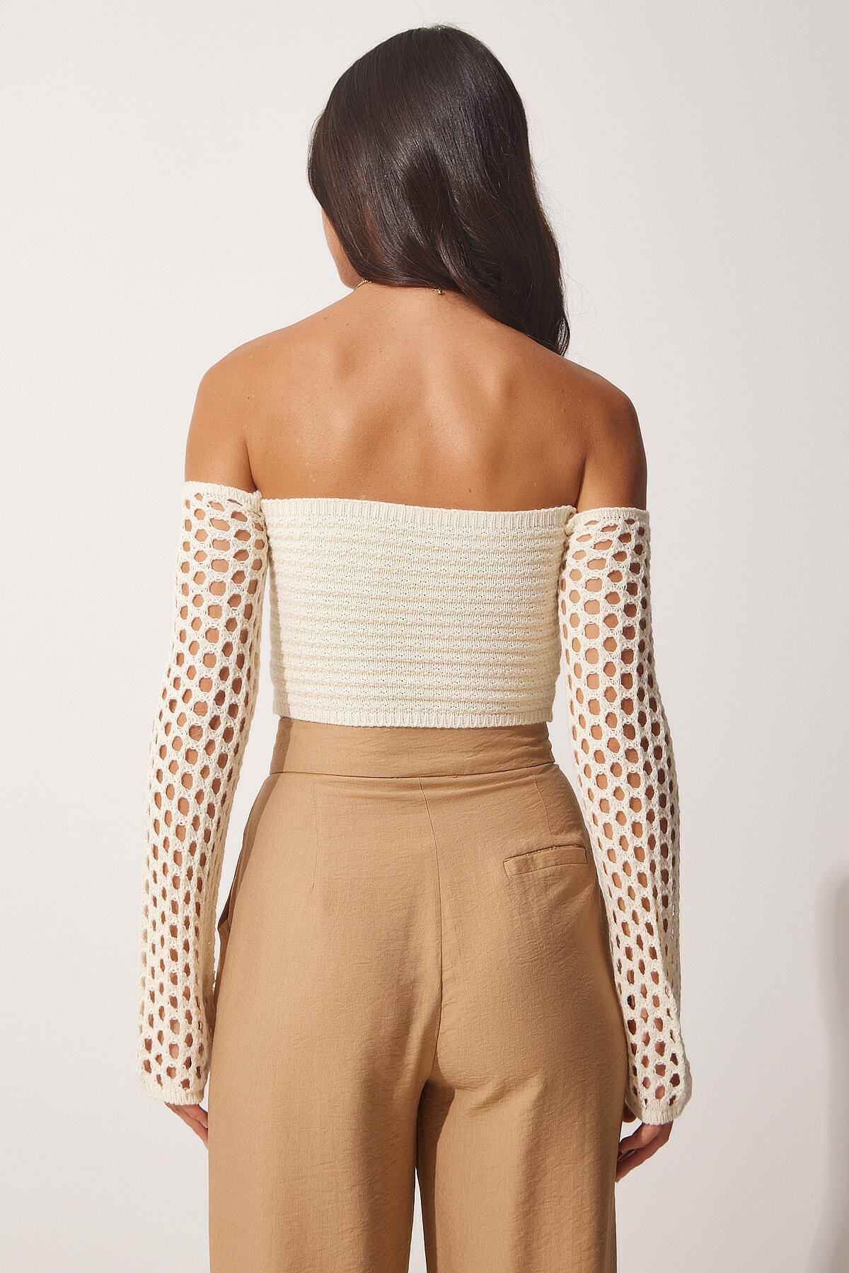 Krem Carmen Yaka Ajurlu Crop Triko Bluz PN00075