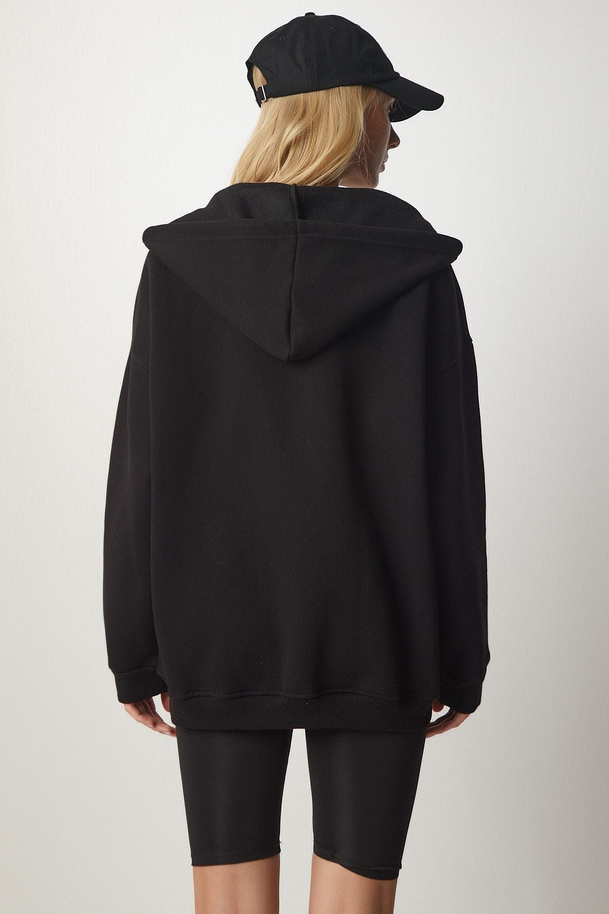 Siyah Kapüşonlu Fermuarlı Oversize Sweatshirt UB00124