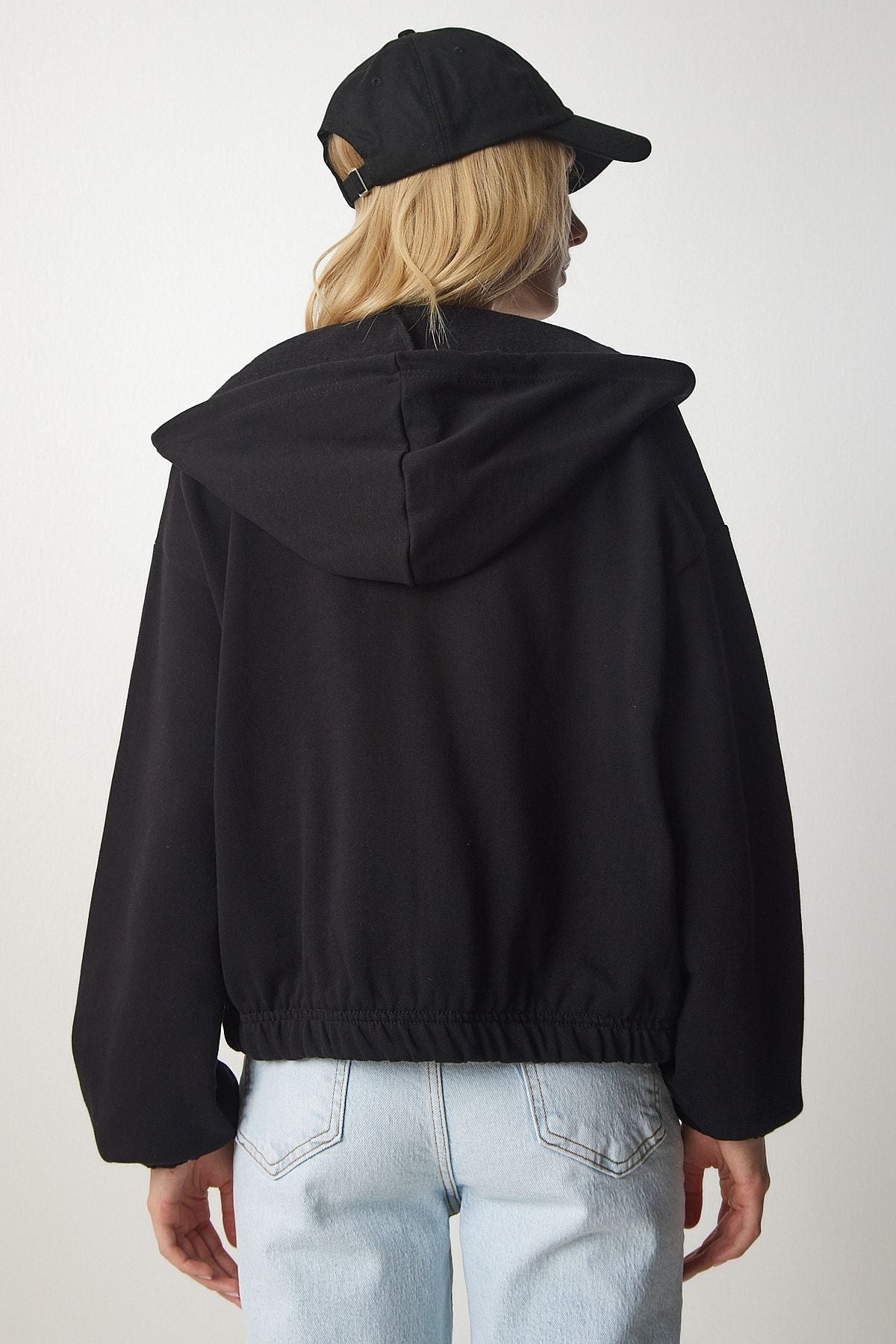 Siyah Kapüşonlu Şardonlu Sweatshirt UB00127