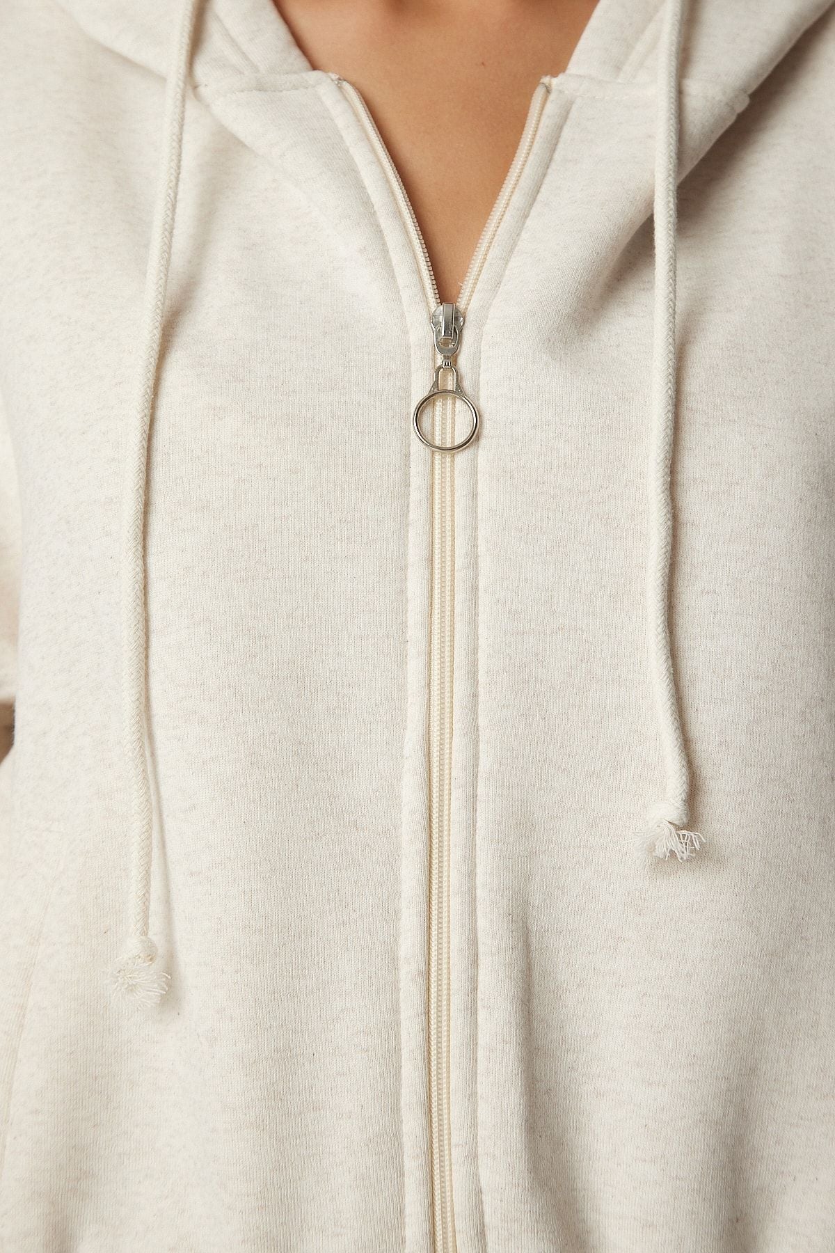 Krem Kapüşonlu Şardonlu Sweatshirt UB00126