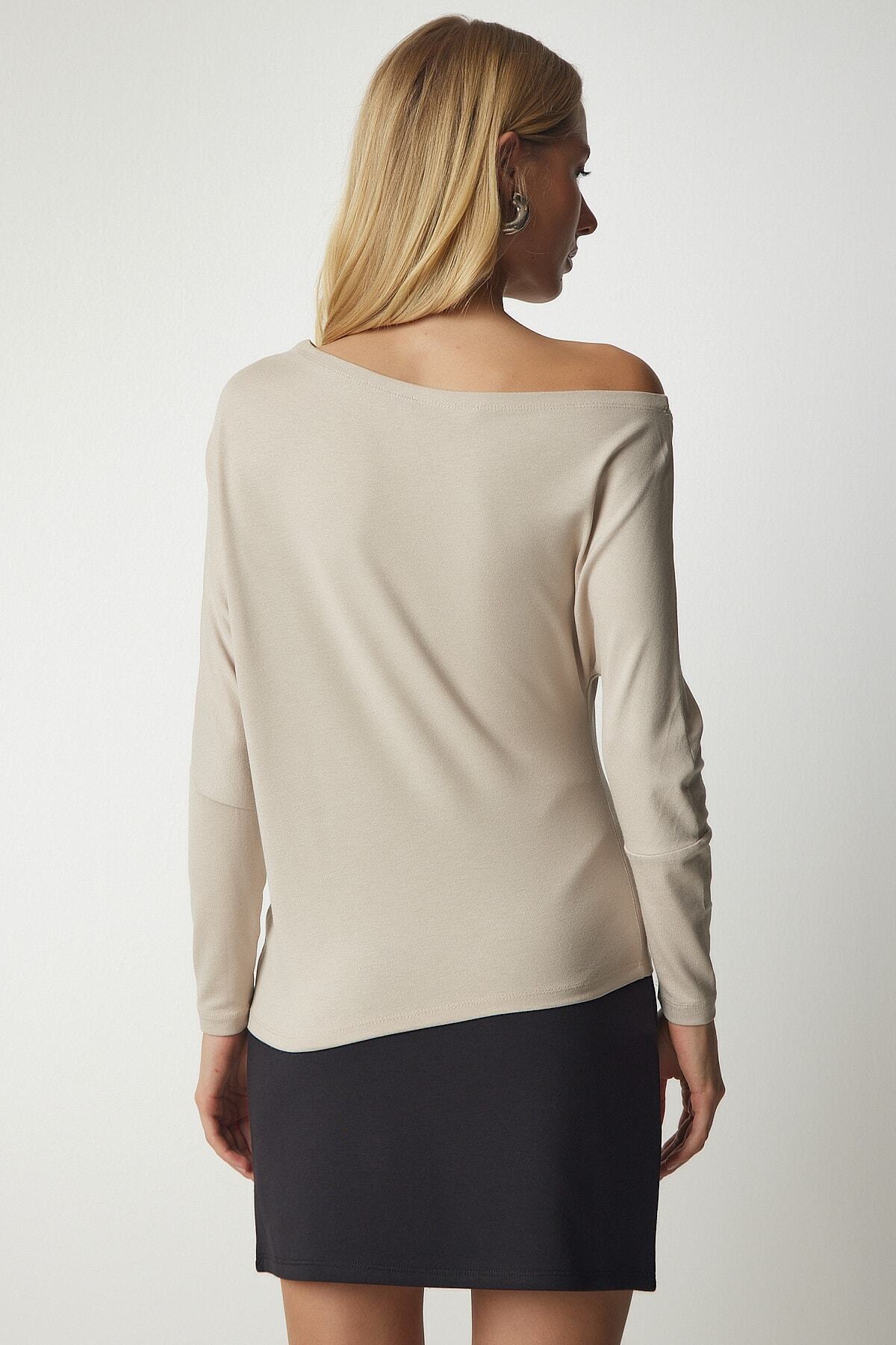 Bej Kayık Yaka Triko Bluz UB00151