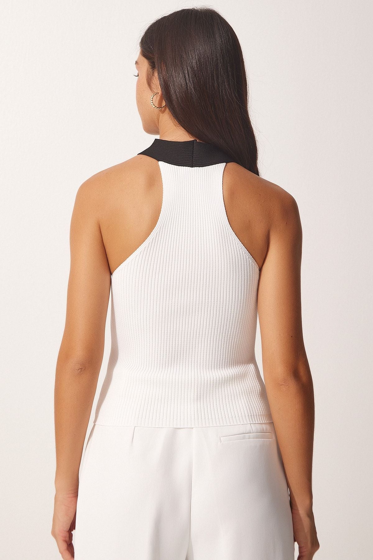 Siyah Beyaz Halter Yaka 2'Li Paket Crop Triko Bluz US00915